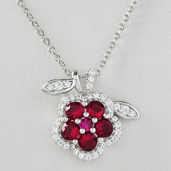 Official Swarovski Crystal Red Flower Necklace, 925 Sterling Silver - Picture 1 of 2